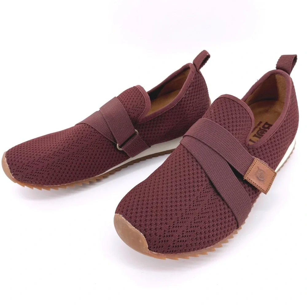 Born Beca Sneakers Sz 10 Burgundy Knit Slip On Mesh Elastic Strap Athletic Shoes